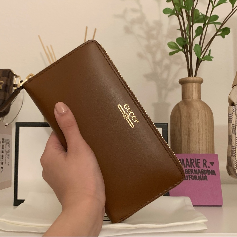Gucci New Logo Zip Card Case Wallet